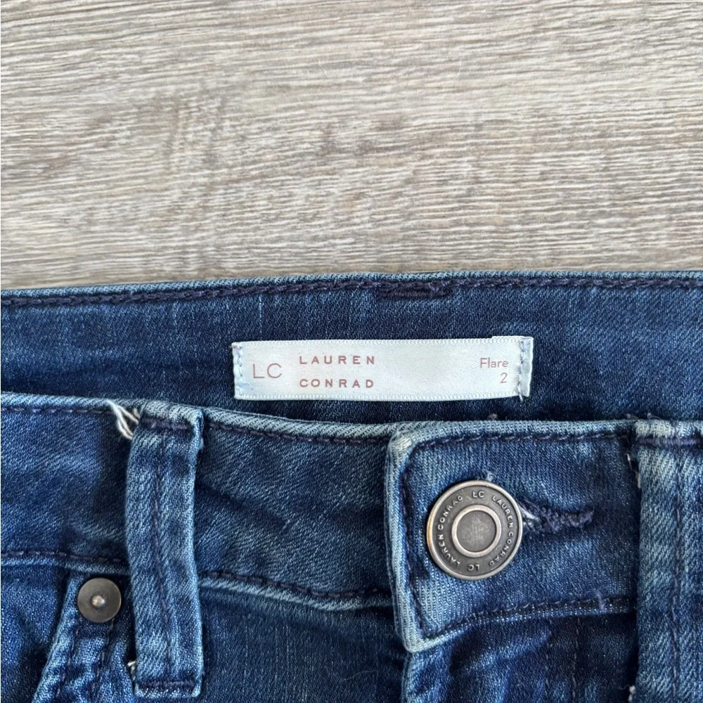 Lauren Conrad High Rise Flare Dark Wash Jeans Size 2 - Picture 5 of 8
